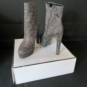NEW!!! Guess ankle boots